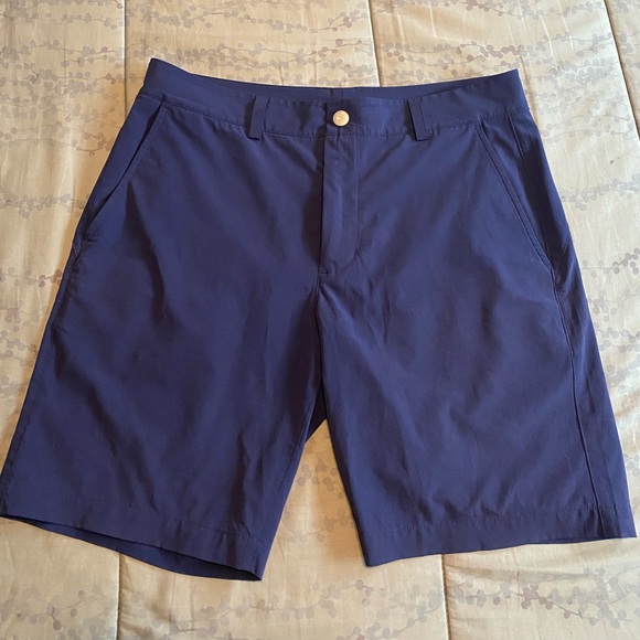 Vineyard Vines Mens blue shorts - Picture 1 of 3
